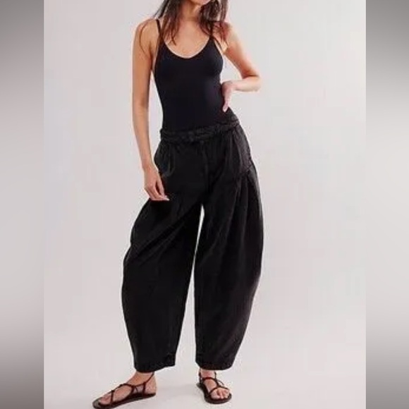 NWOT Free People Sarina Pleated Trousers - Picture 2 of 2